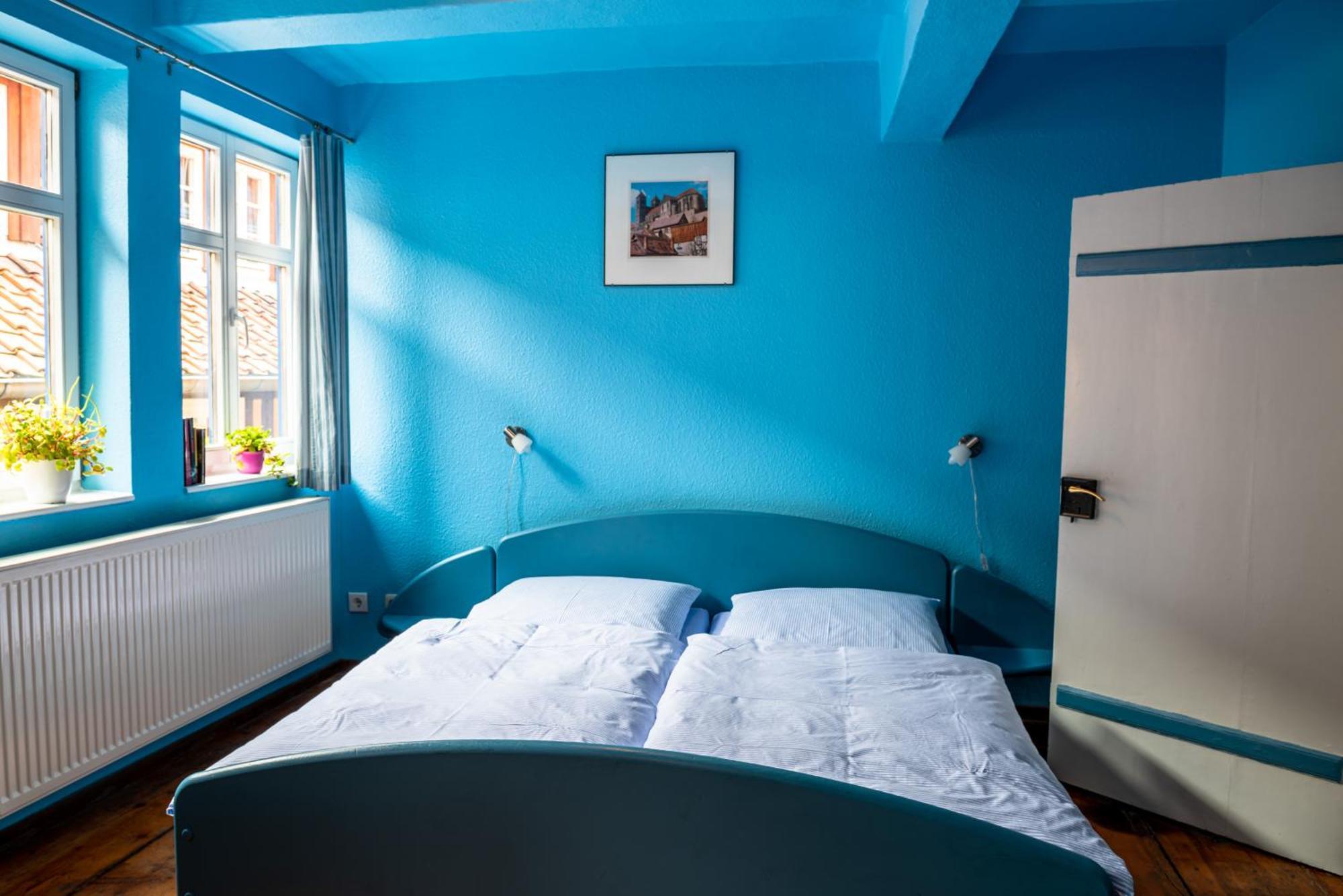Fachwerkhotel - Ferienhaeuser Vorhof Zur Hoelle Кведлинбург Экстерьер фото
