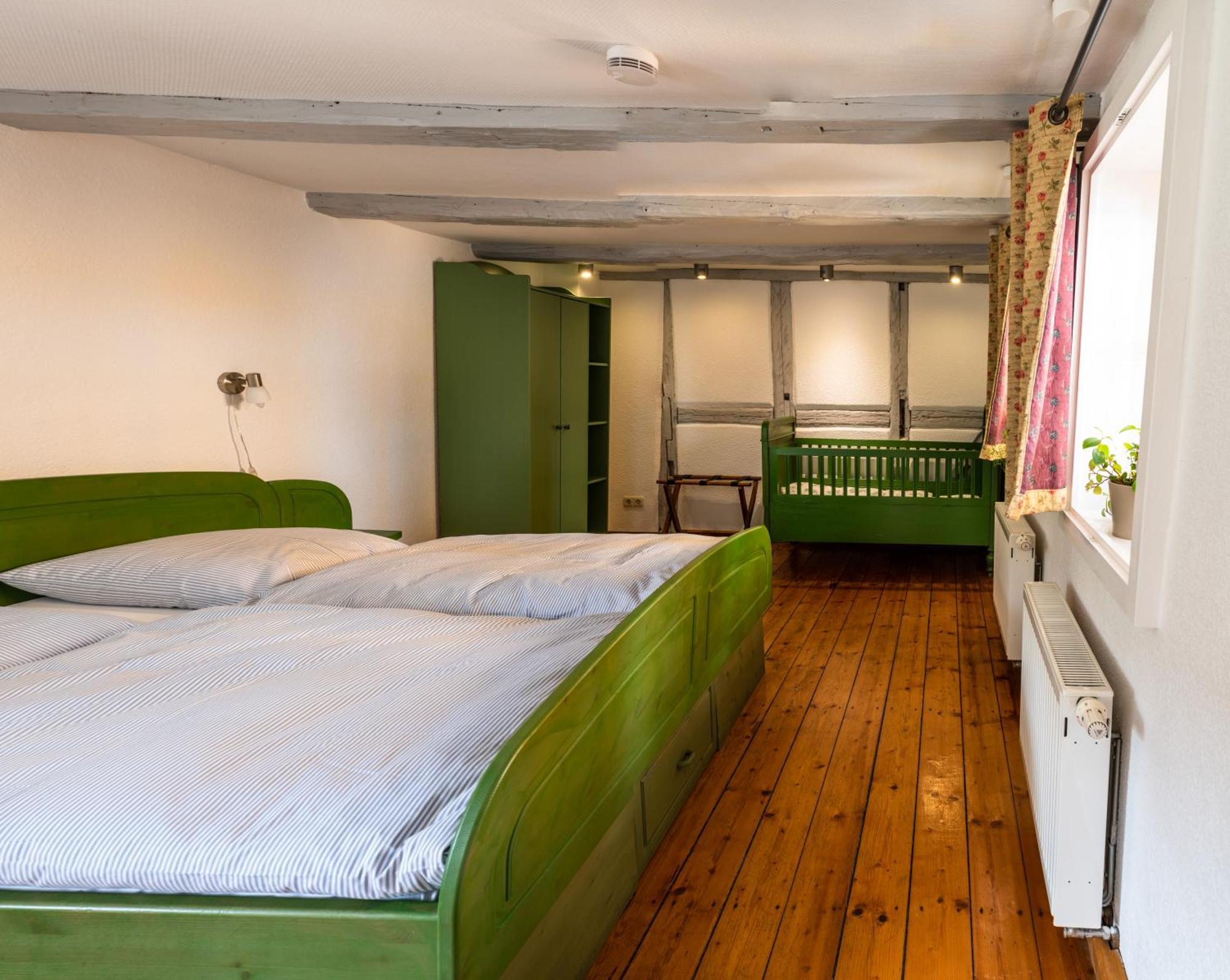 Fachwerkhotel - Ferienhaeuser Vorhof Zur Hoelle Кведлинбург Экстерьер фото