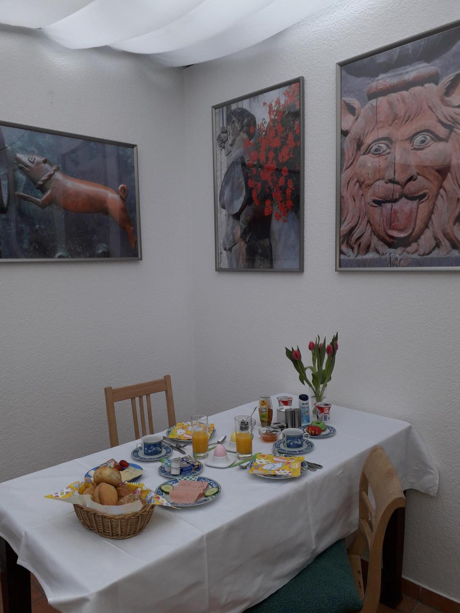 Fachwerkhotel - Ferienhaeuser Vorhof Zur Hoelle Кведлинбург Экстерьер фото